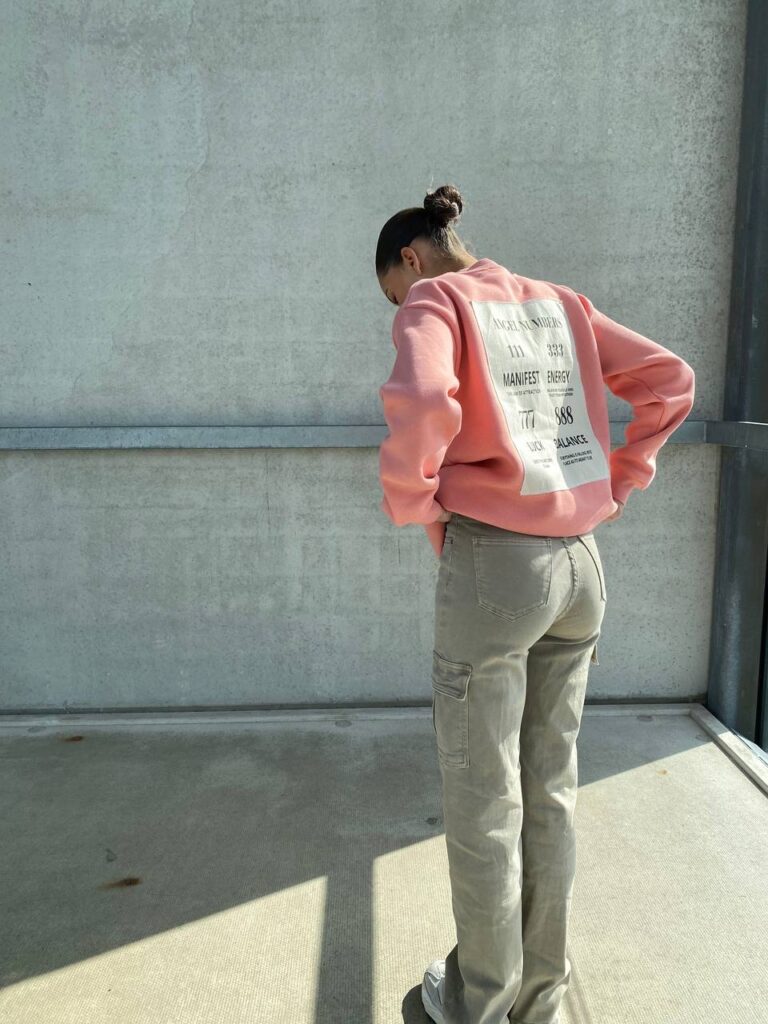 VINTAGE ANGEL NUMBERS SWEATER – SALMON