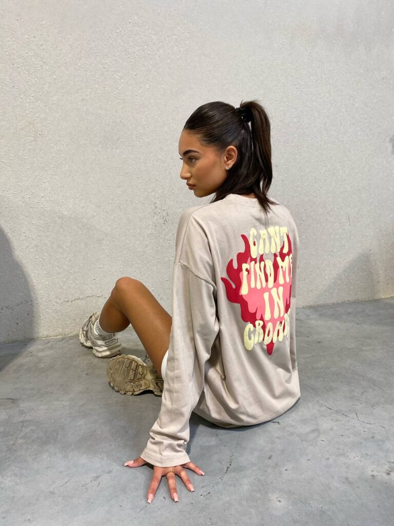 CAN’T FIND ME IN CROWDS LONGSLEEVE – BEIGE