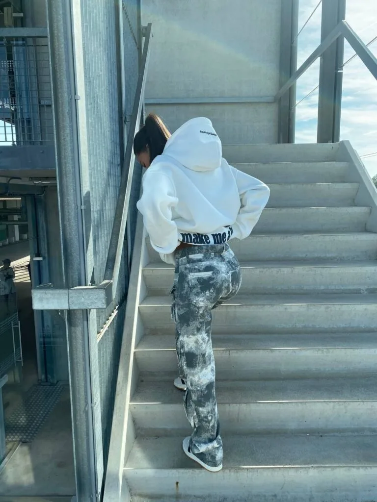 MAKE ME A PRIORITY – OFF WHITE – PREMIUM QUALITY – PUFF PRINT