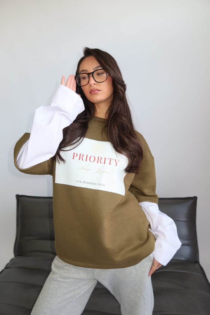 AW25 – TOKYO IN PRIORITY – SWEATER SHIRT WITH BLOUSE SLEEVES – KHAKI