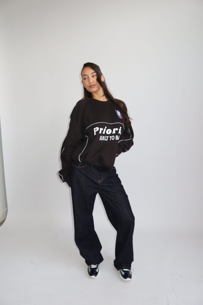 BUILT TO BALL SWEATER – ZWART