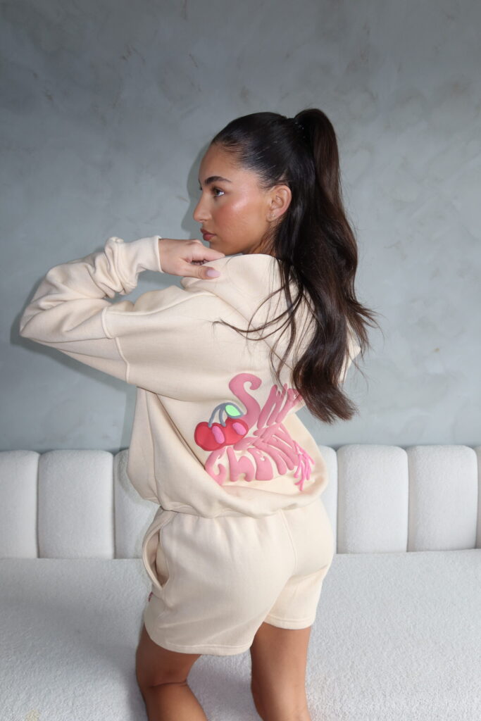 SWEET AS A CHERRY – SUMMER TRACKSUIT – OAT