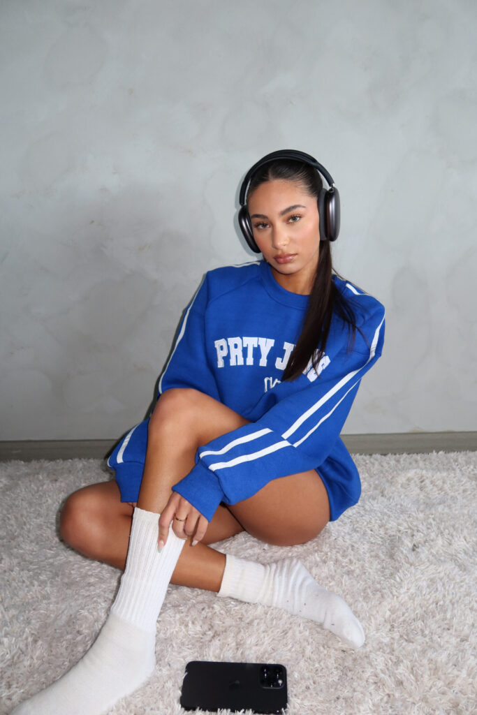 PRTY JEANS PREMIUM SWEATER – COBALT