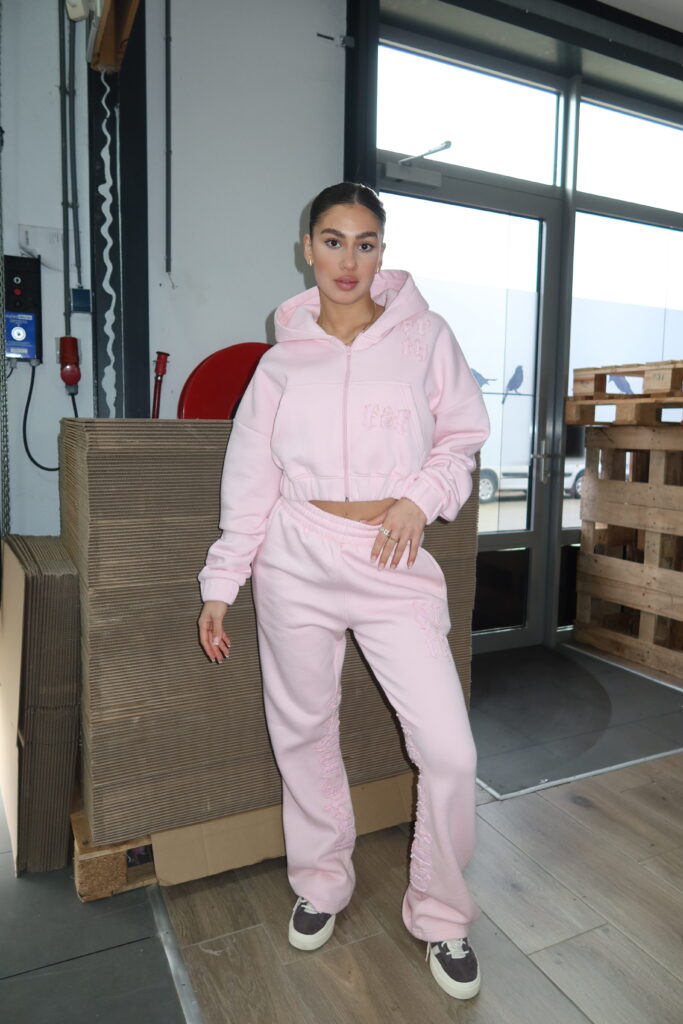 FRIENDS & FAMILY TRACKSUIT – PINK