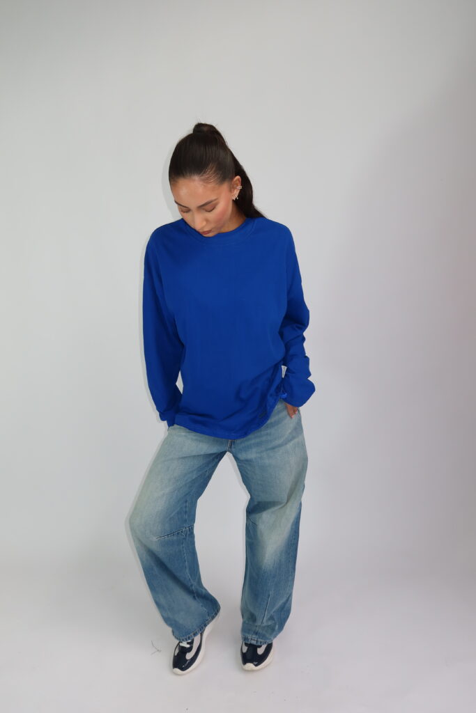 BASIC LONGSLEEVE MET ELASTIEKE BAND – COBALT BLAUW