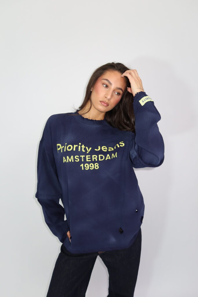 AW26 – DESTROYED 1998 LONGSLEEVE – NAVY