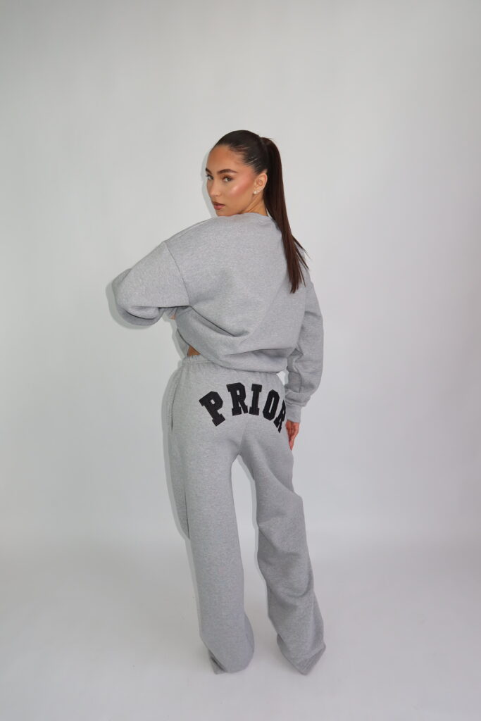 PRIOR OVERSIZED SWEATER TRACKSUIT – GRIJS