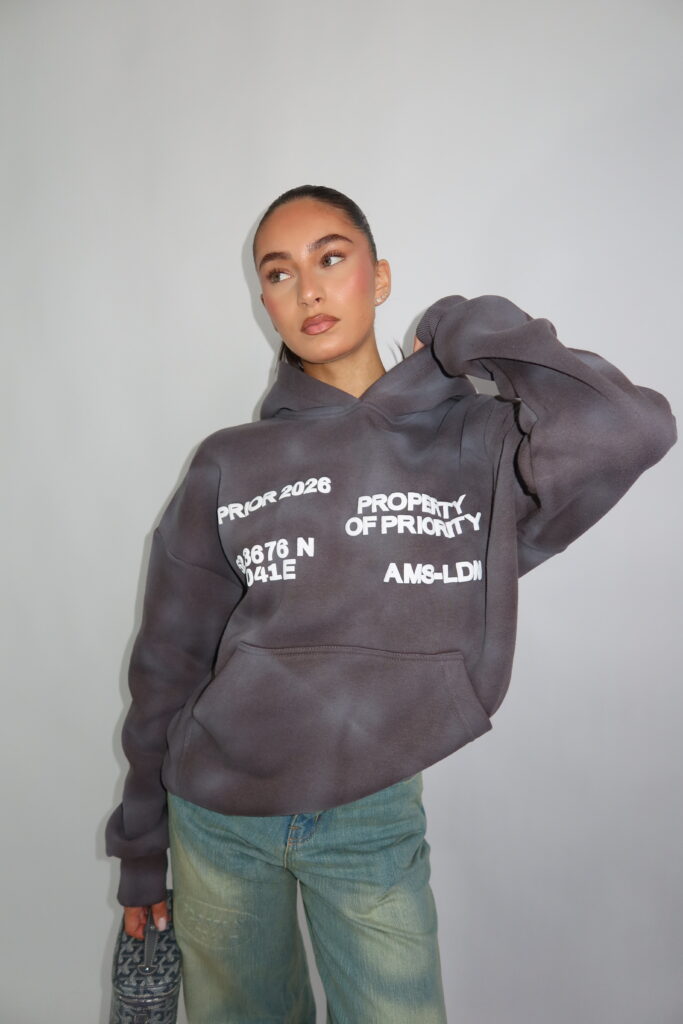 ‘AMS-LDN’ HOODIE – SUN FADED GRIJS