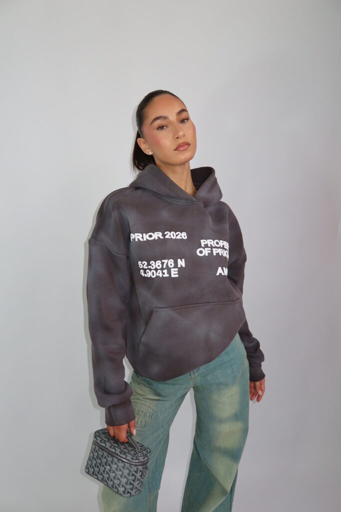 ‘AMS-LDN’ HOODIE – SUN FADED GRIJS