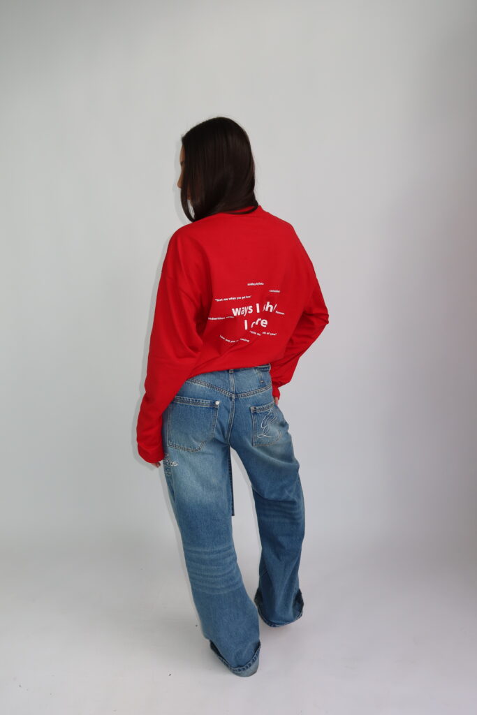 AW26 – BACKPRINT LONGSLEEVE – ROOD