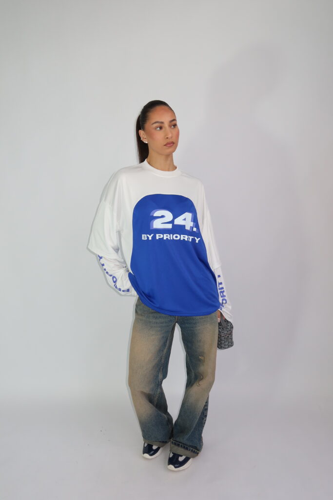 AW26 – PANELED ’24’ LONGSLEEVE – BLAUW