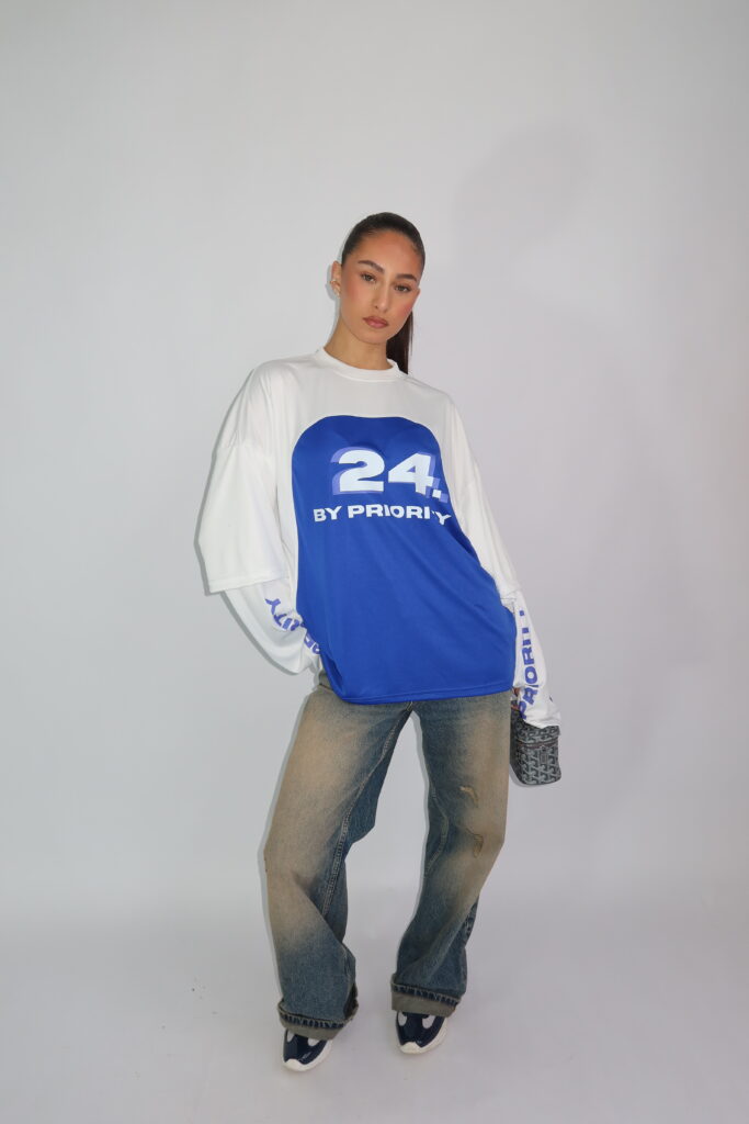 AW26 – PANELED ’24’ LONGSLEEVE – BLAUW