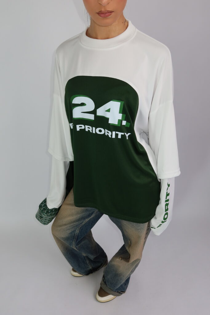 AW26 – PANELED ’24’ LONGSLEEVE – GROEN