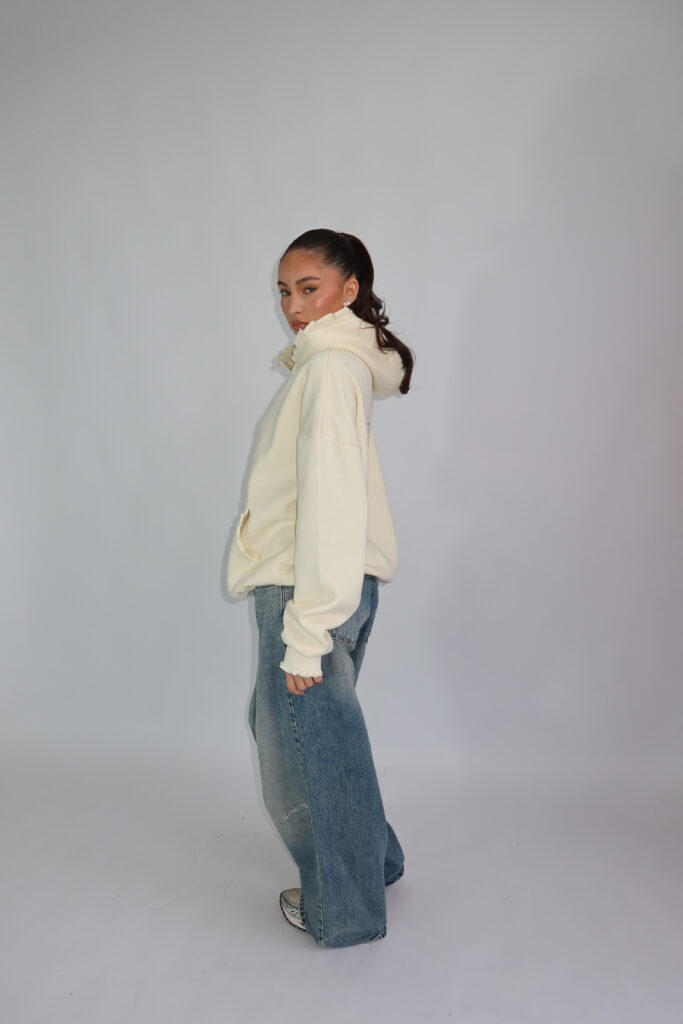 AW26 – JEANS 1998 – DESTROYED HOODIE – CRÈME